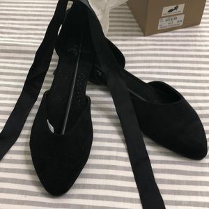 💖NIB 💖Adorable Black Lace Up Flats